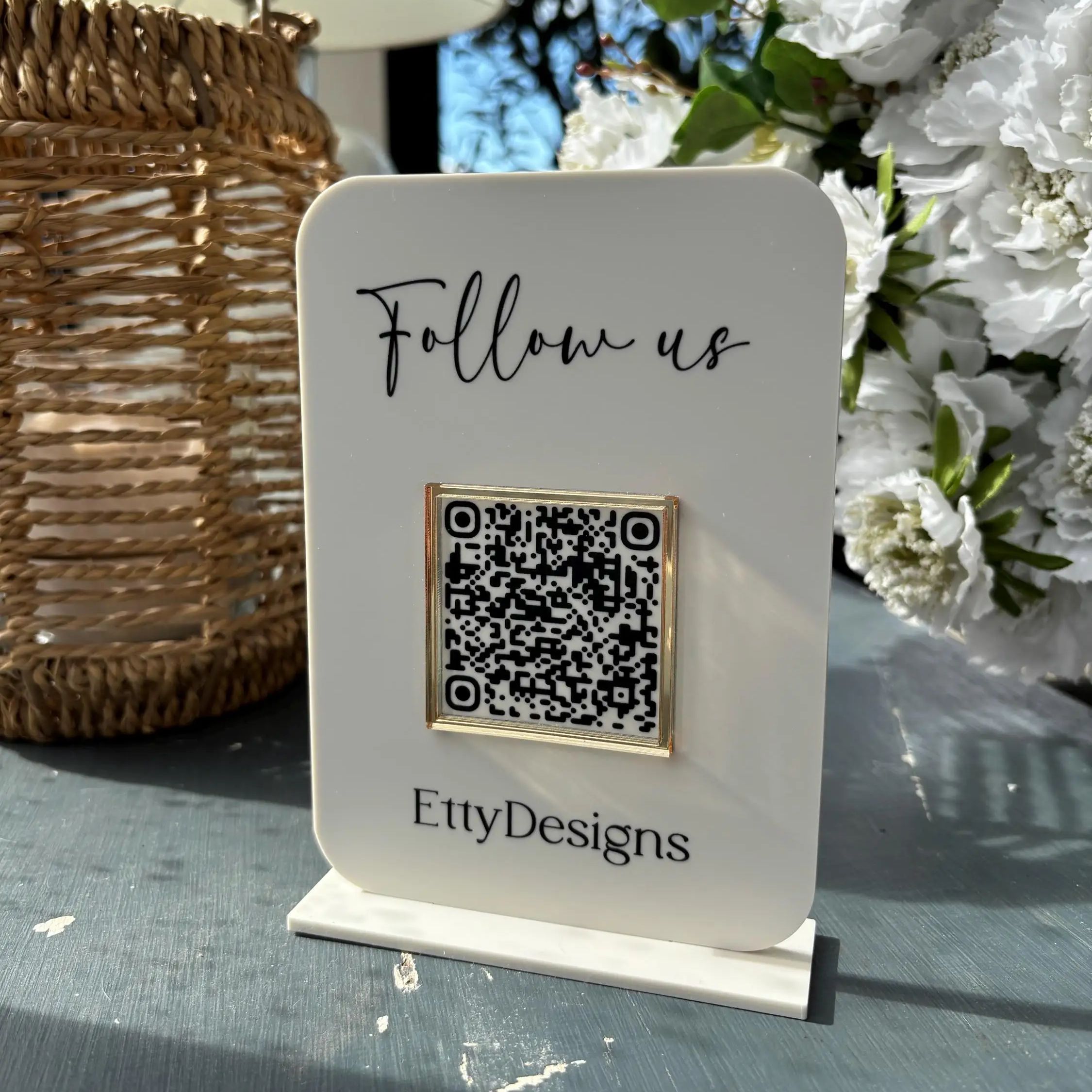 Customized Acrylic QR Code Pay - مراجعة Airbnb Smart Home وسعره